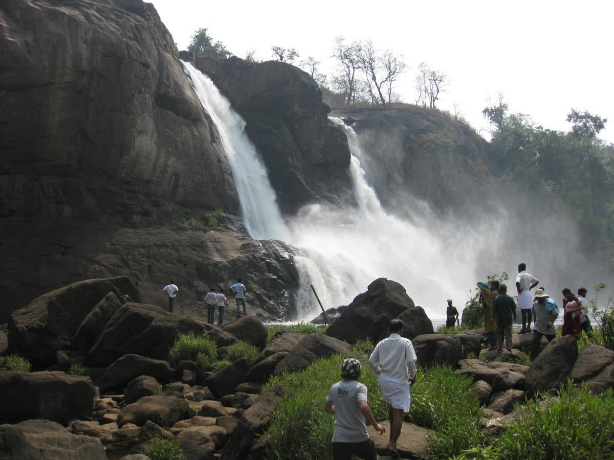 Magic Land Resorts Athirapally Irinjalakuda 외부 사진